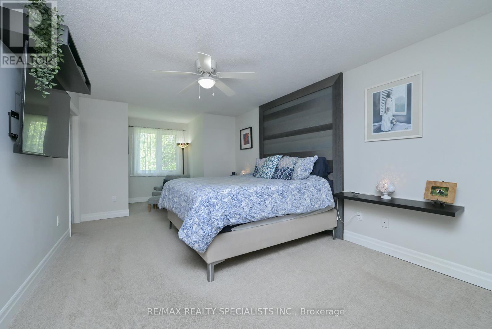 13 SNOWBERRY COURT - 19