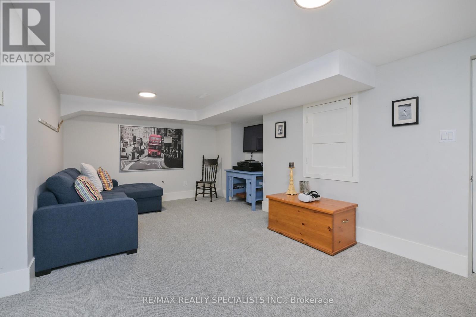 13 SNOWBERRY COURT - 28