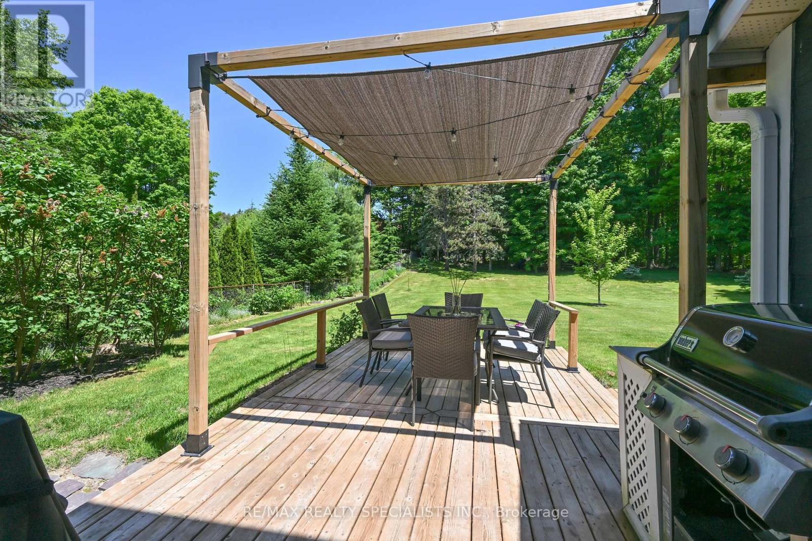 13 SNOWBERRY COURT - 31