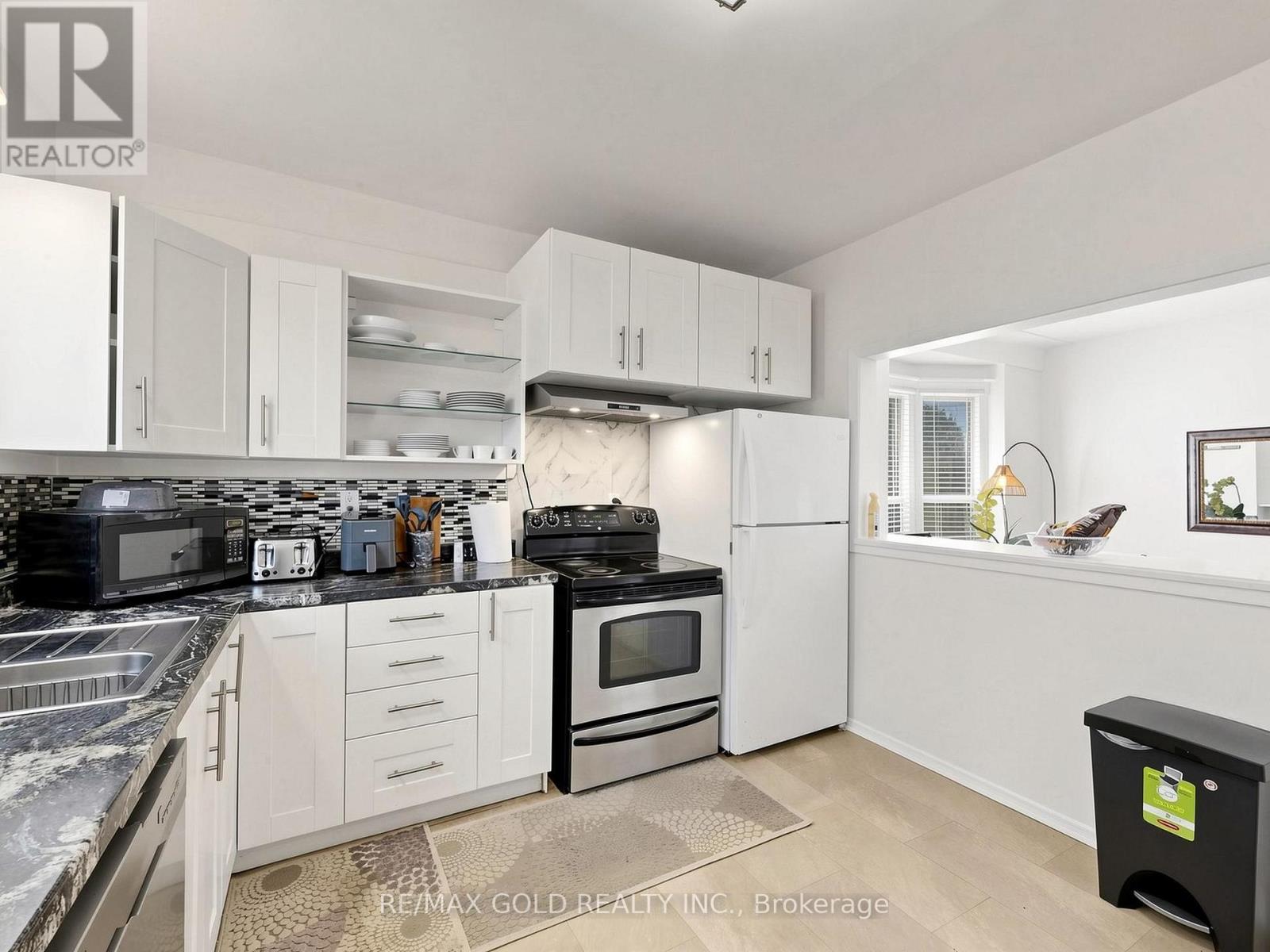 746 KING STREET W - 13