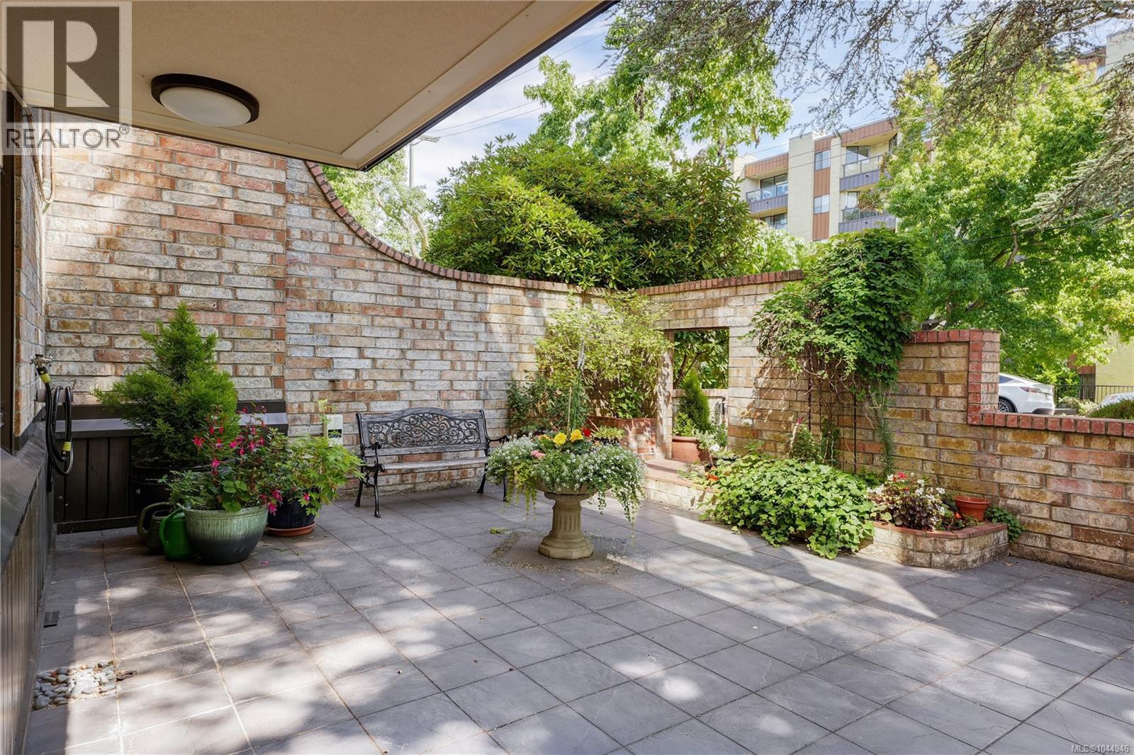 307 1610 Jubilee Avenue, Victoria