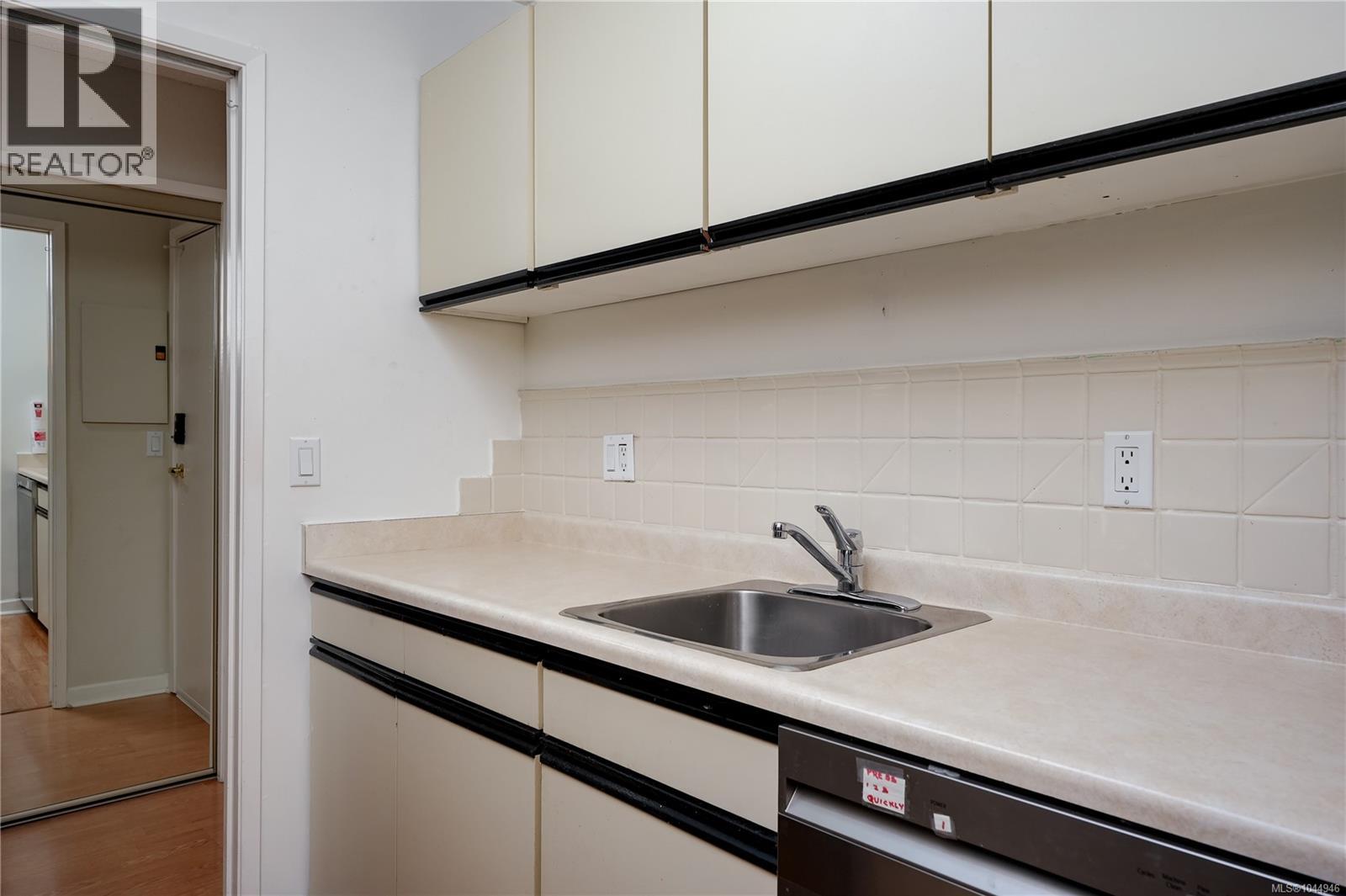 307 1610 Jubilee Avenue, Victoria