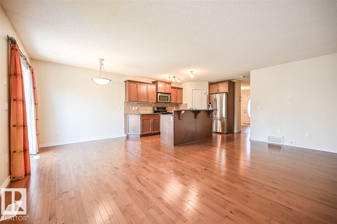 11425 14 AV SW - 10
