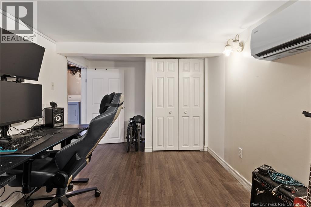178 Churchill - Image 18