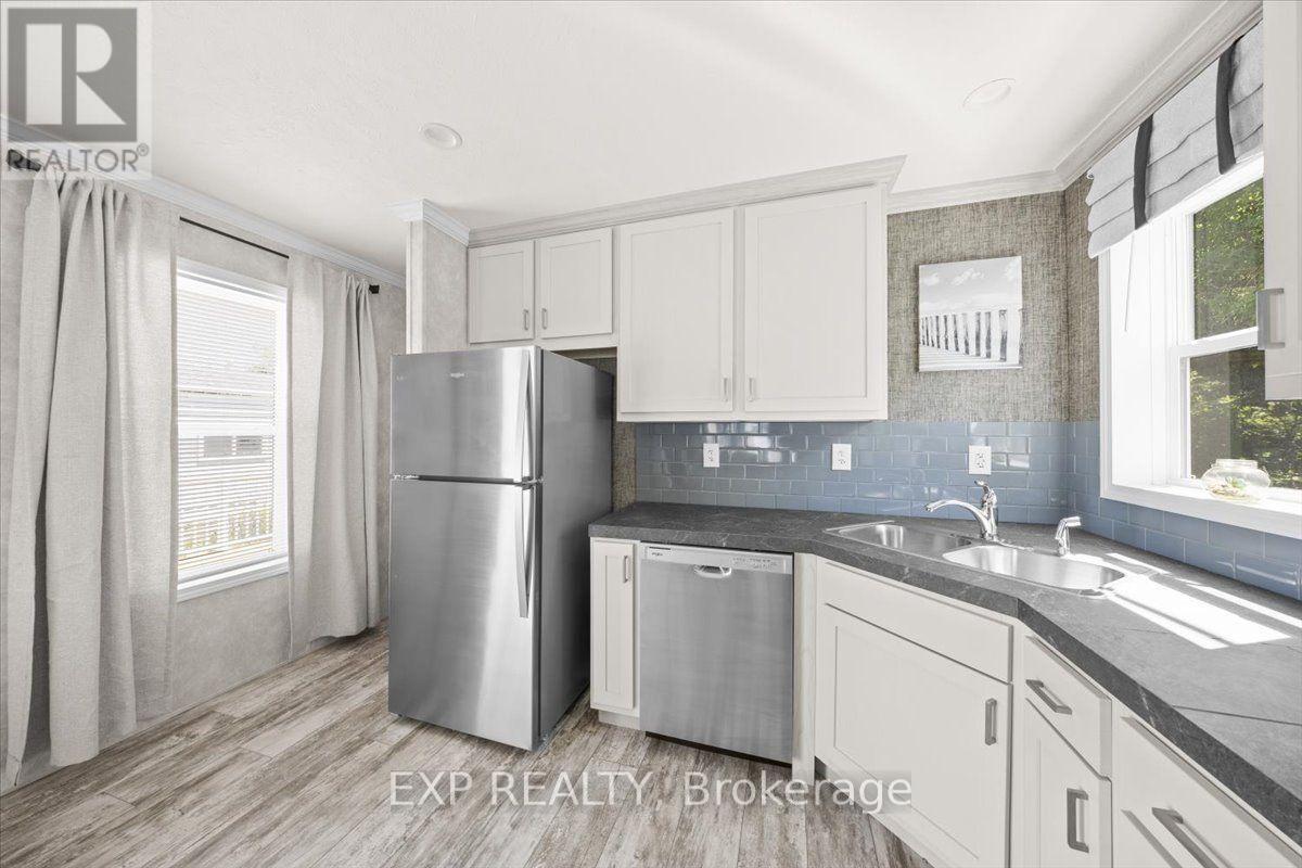2 Bed, 1 Bath House for Sale in Ottawa – 35 VANIER ROAD, Ottawa – MLS# X13664618 - Image 14
