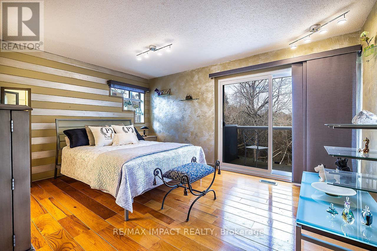 1410 MANITOU DRIVE - 42