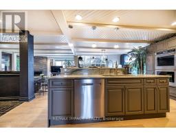 Kitchen - 1410 Manitou Drive, Oshawa, ON L1G7P7 Photo 9