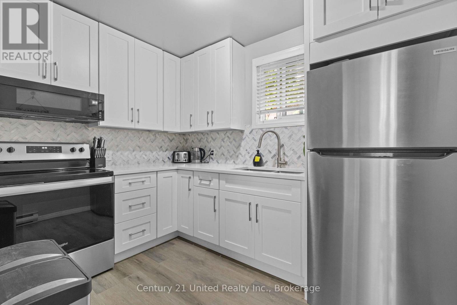 718 MOUNTAIN ASH ROAD - Image 14