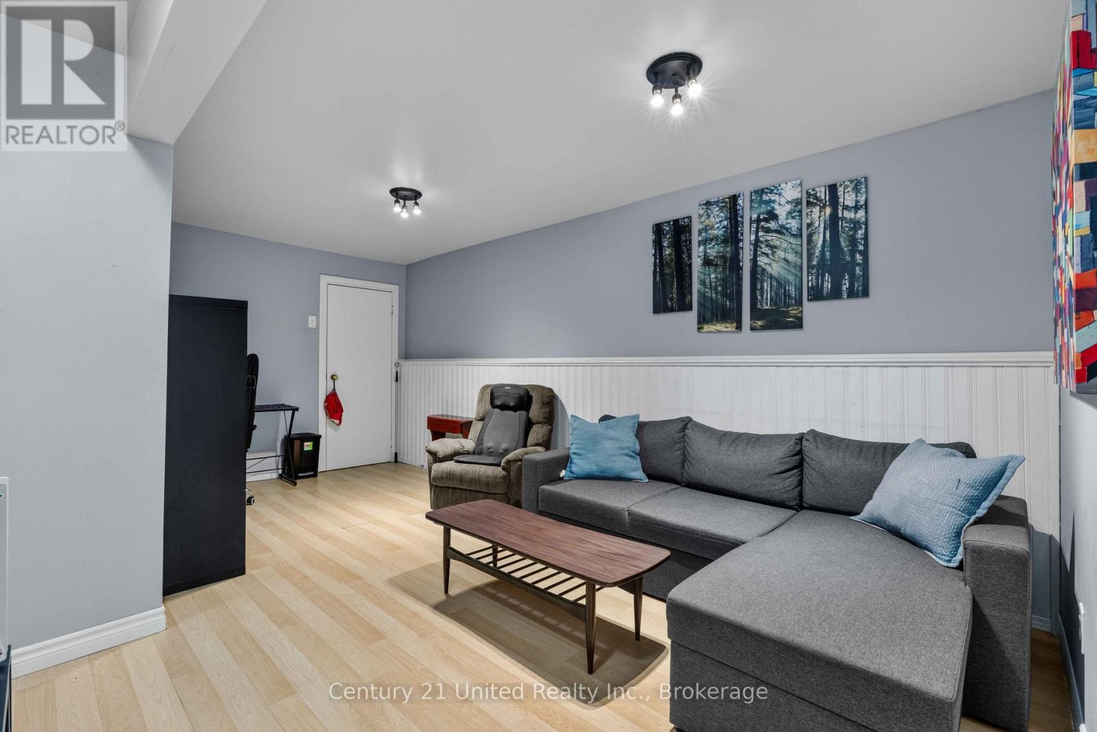 718 MOUNTAIN ASH ROAD - Image 25