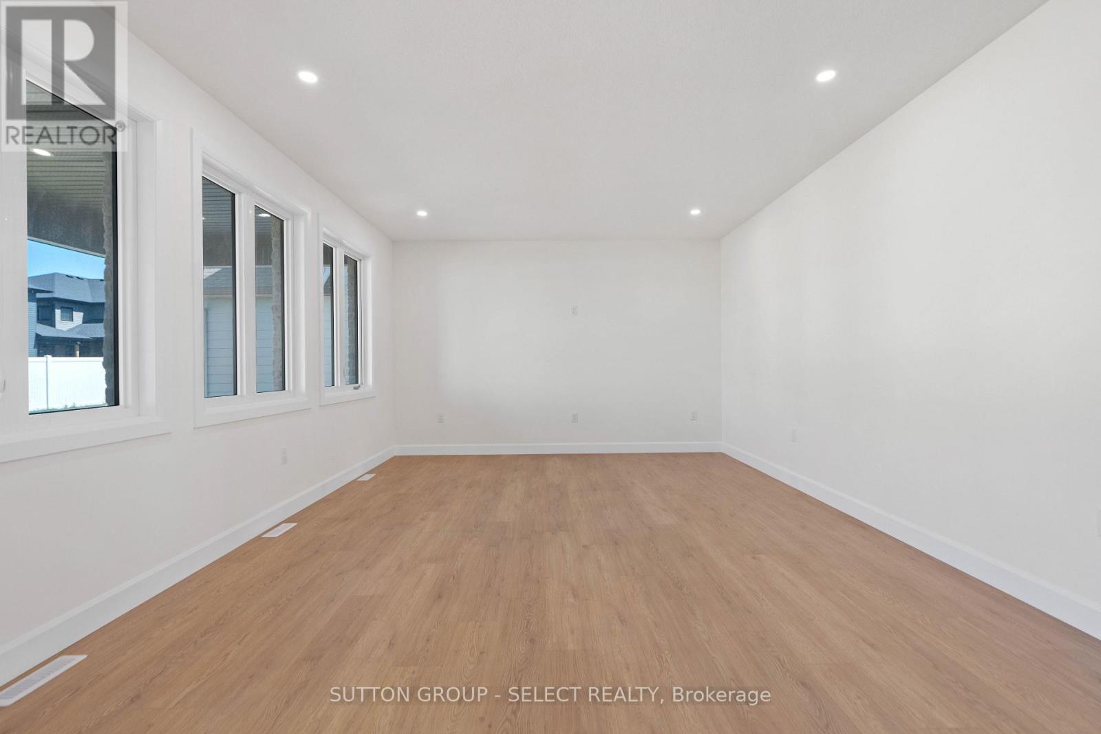 6394 HEATHWOODS AVENUE - Image 19