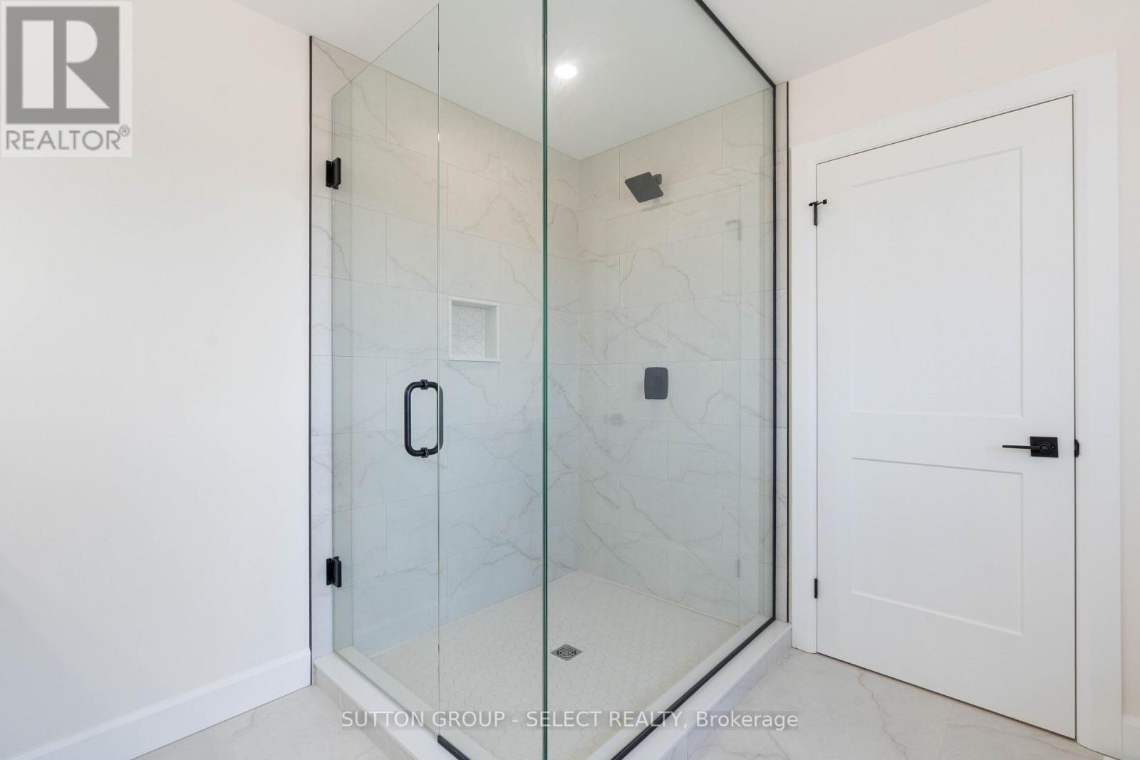 6394 HEATHWOODS AVENUE - Image 37