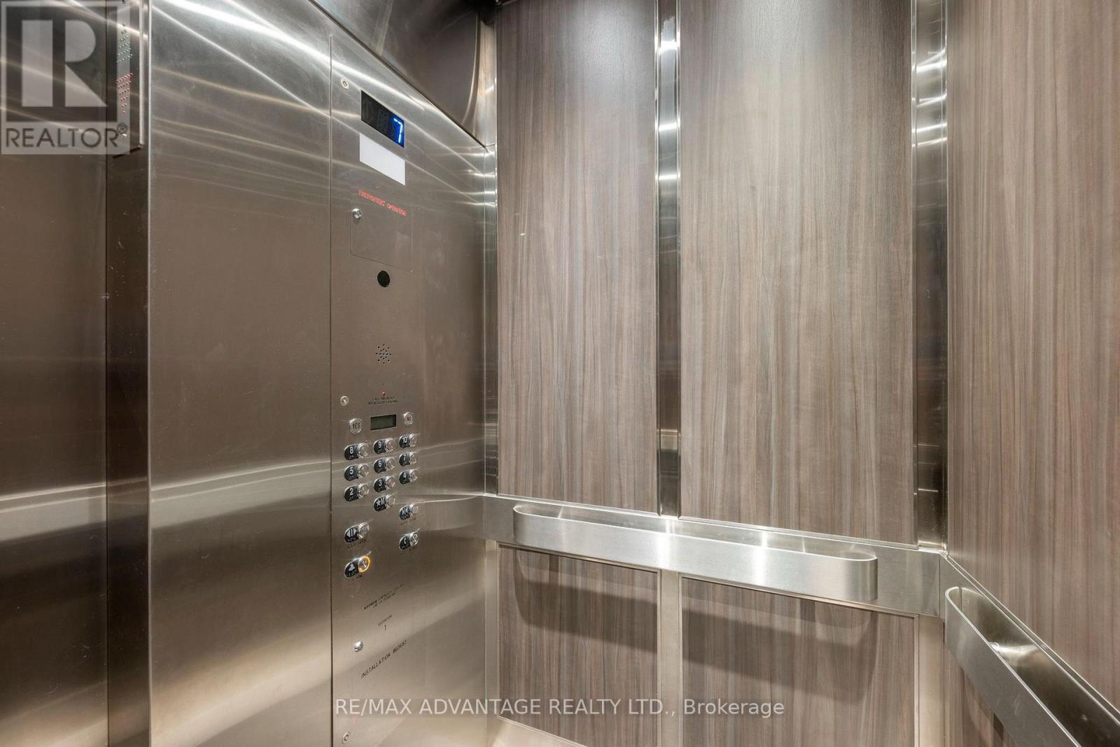 #708 570 PROUDFOOT LANE - Image 30