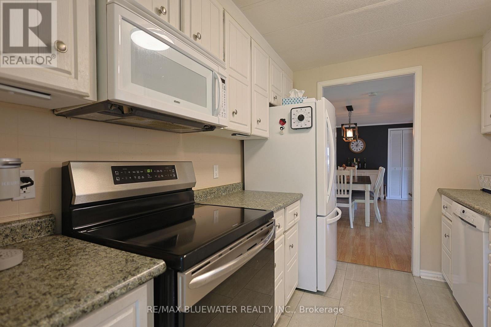 43 ST ANDREWS PLACE - Image 18