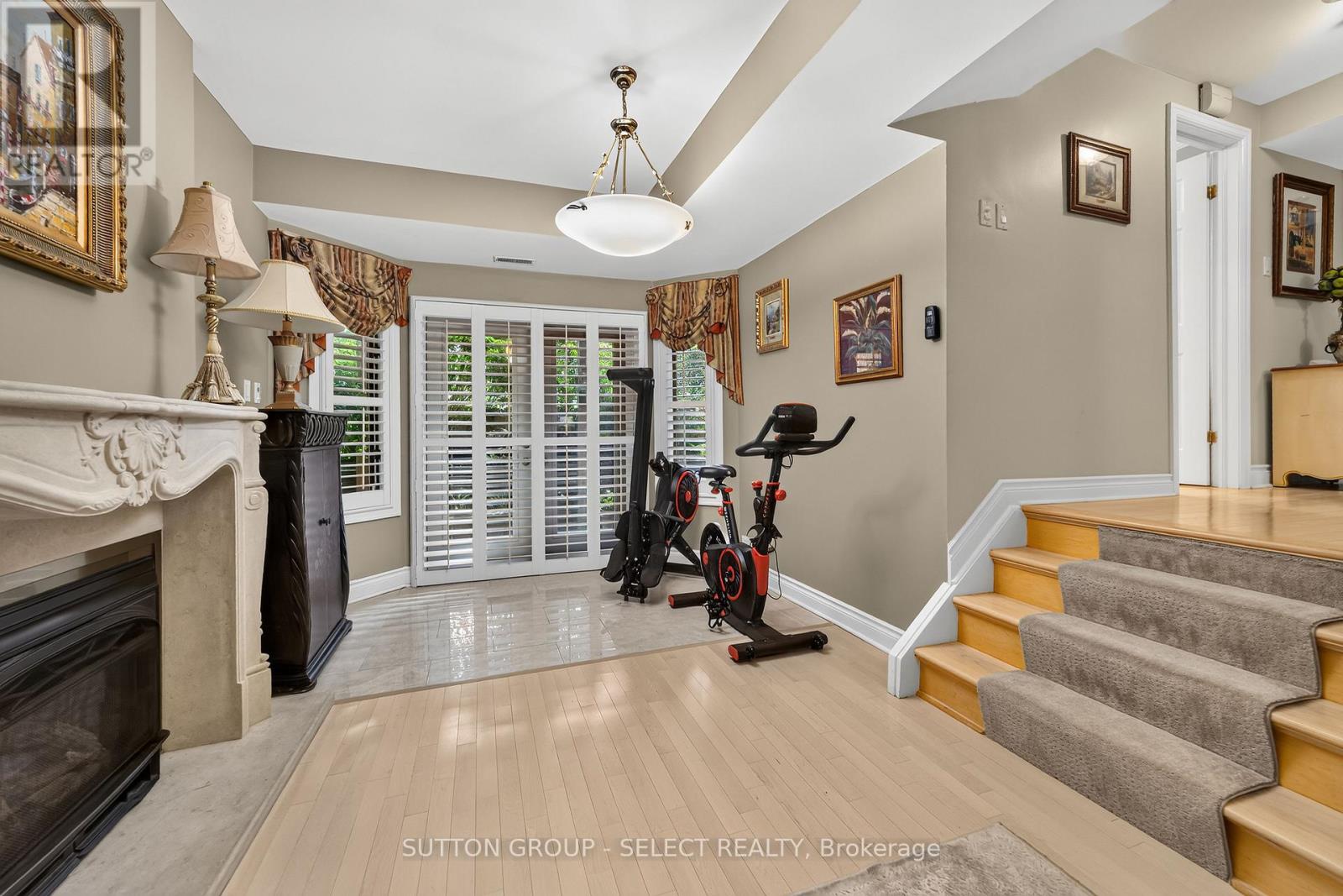#14 152 ALBERT STREET - 31