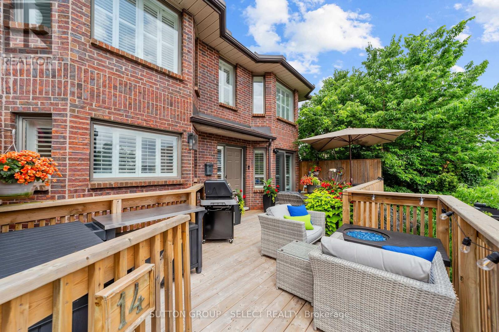 #14 152 ALBERT STREET - 4