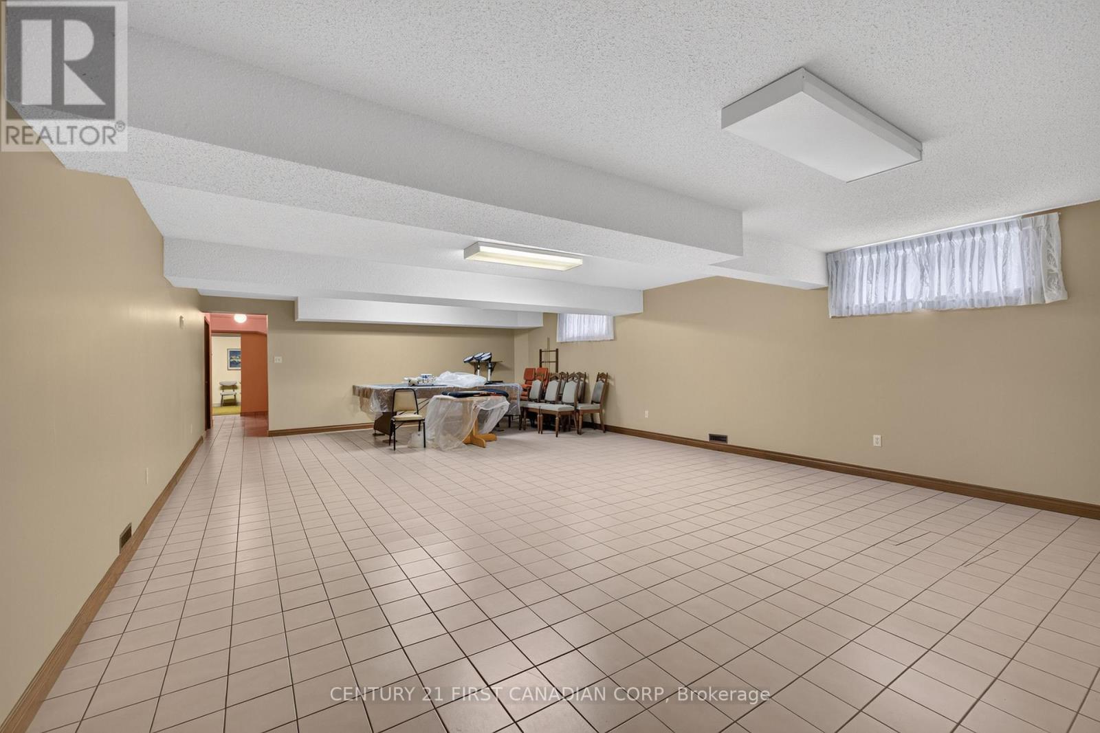 27 STIRRUP COURT - 28