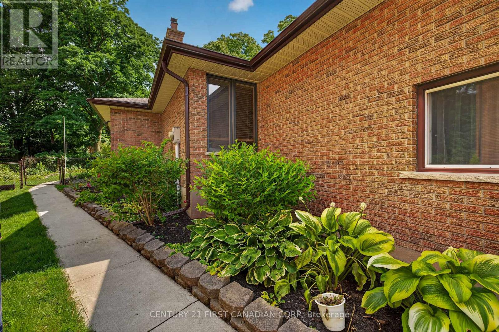 27 STIRRUP COURT - Image 38
