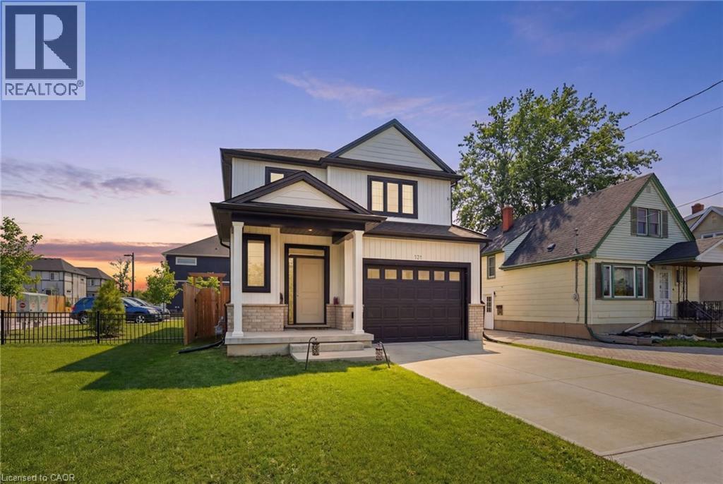 121 MOFFATT Street - 1