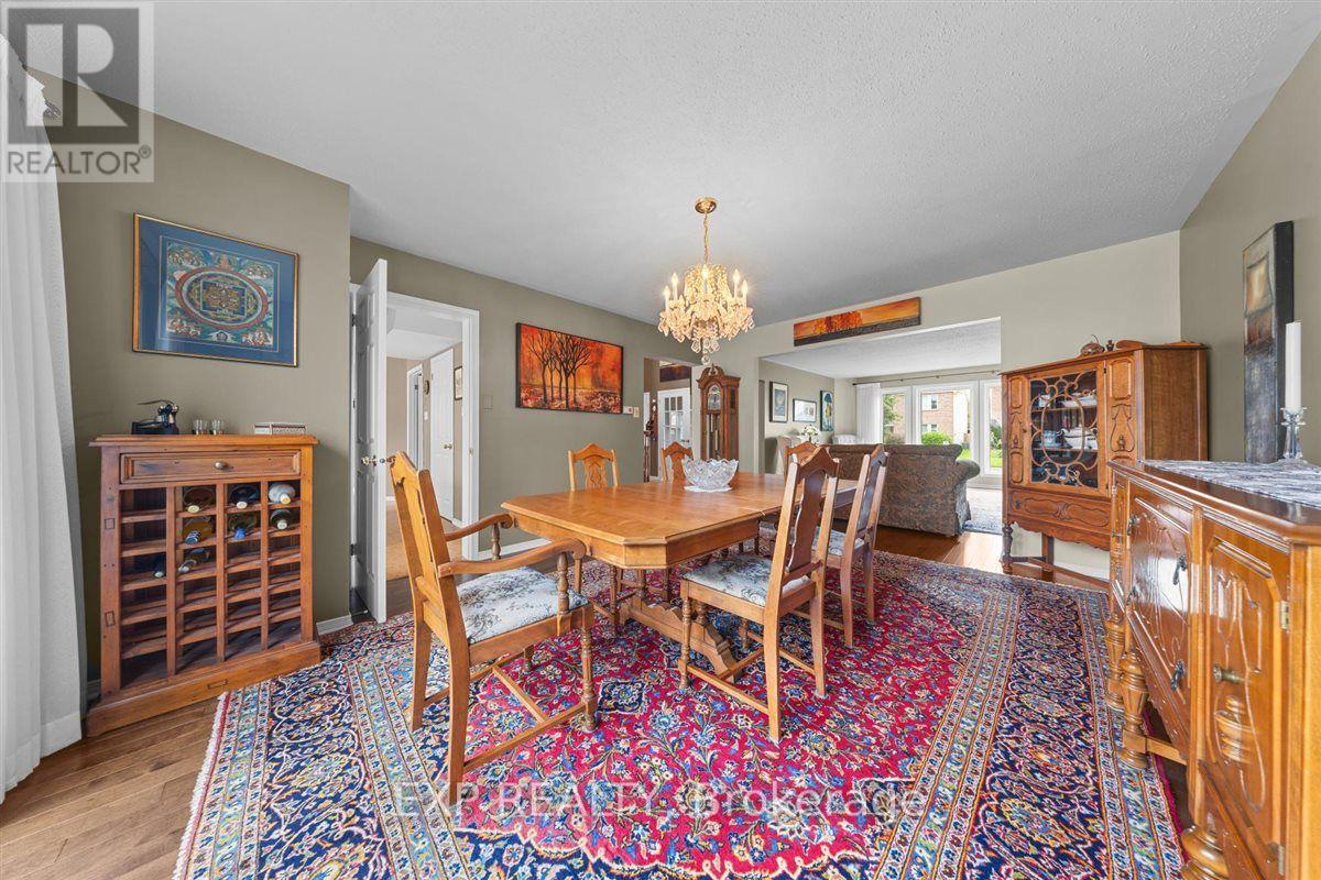 5 Bed, 5 Bath House for Sale in Ottawa – 2719 WYLDEWOOD STREET, Ottawa – MLS# X13665806 - Image 11
