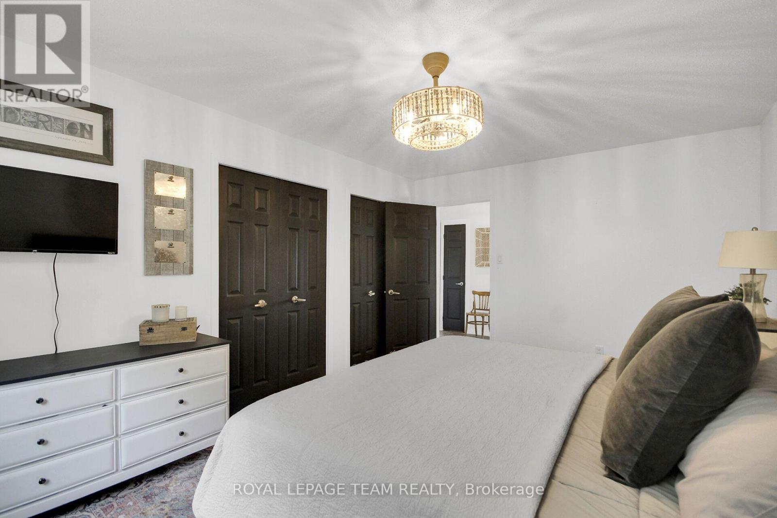 36 STEGGALL CRESCENT - 21
