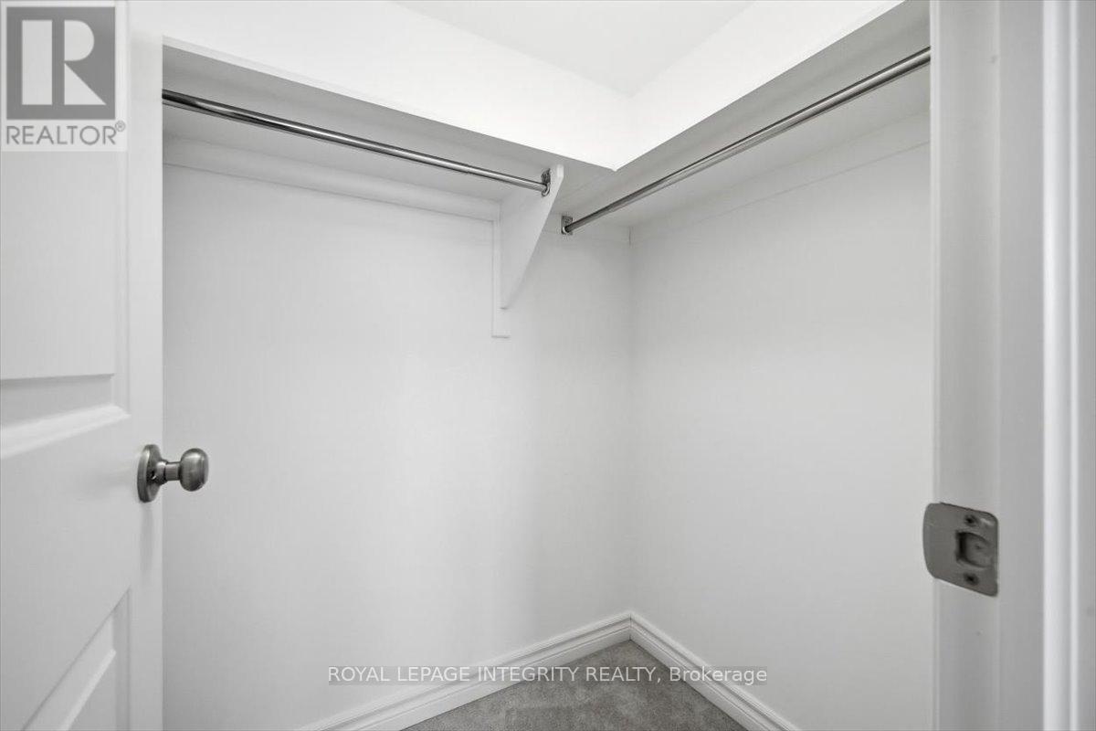 2 Bed, 2 Bath House for Sale in Ottawa – 41 CARABINER PRIVATE, Ottawa – MLS# X13665914 - Image 21
