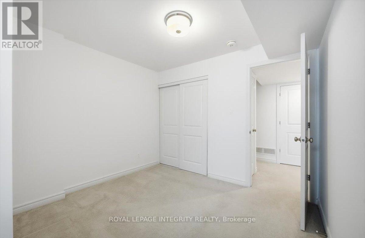 2 Bed, 2 Bath House for Sale in Ottawa – 41 CARABINER PRIVATE, Ottawa – MLS# X13665914 - Image 25