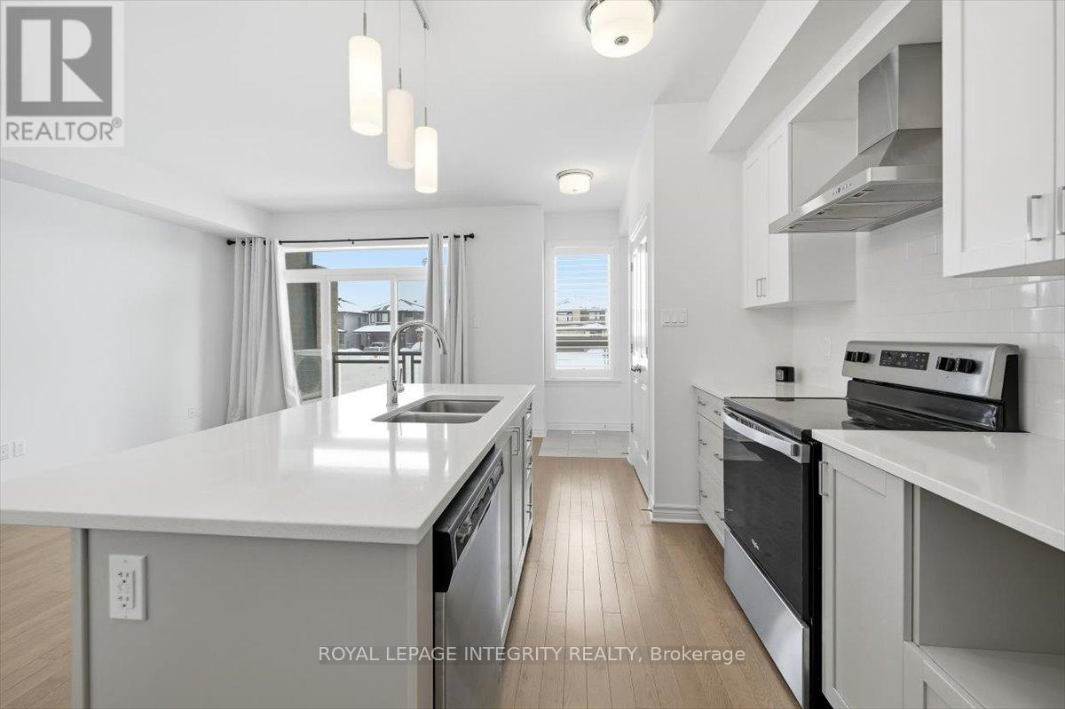 2 Bed, 2 Bath House for Sale in Ottawa – 41 CARABINER PRIVATE, Ottawa – MLS# X13665914 - Image 6