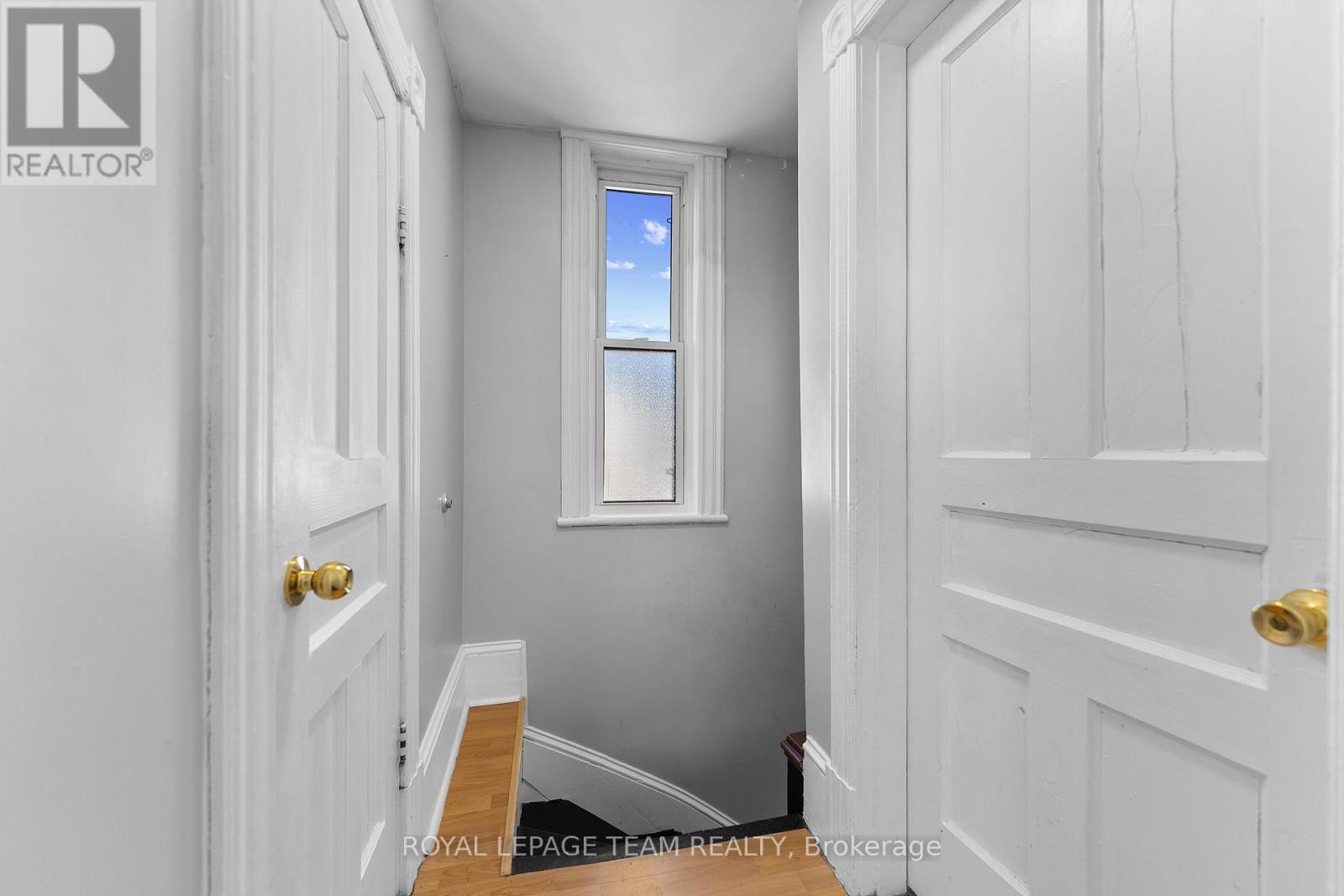 544 MACKAY STREET - 17