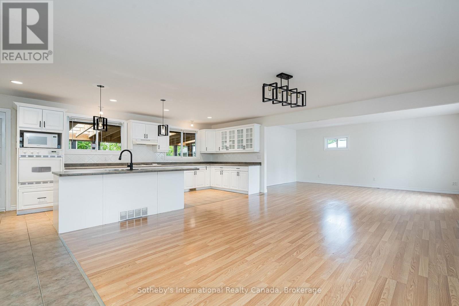 7 WHIPPS COURT - Image 9