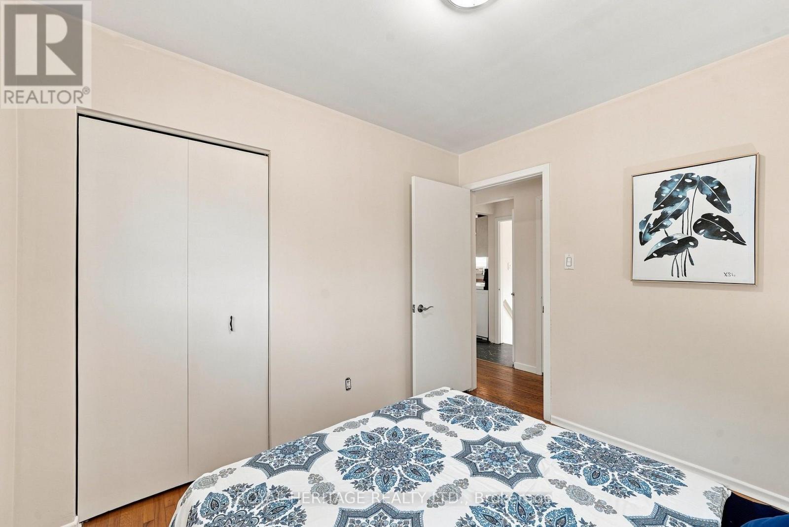 471 ROSSLAND ROAD E - 19