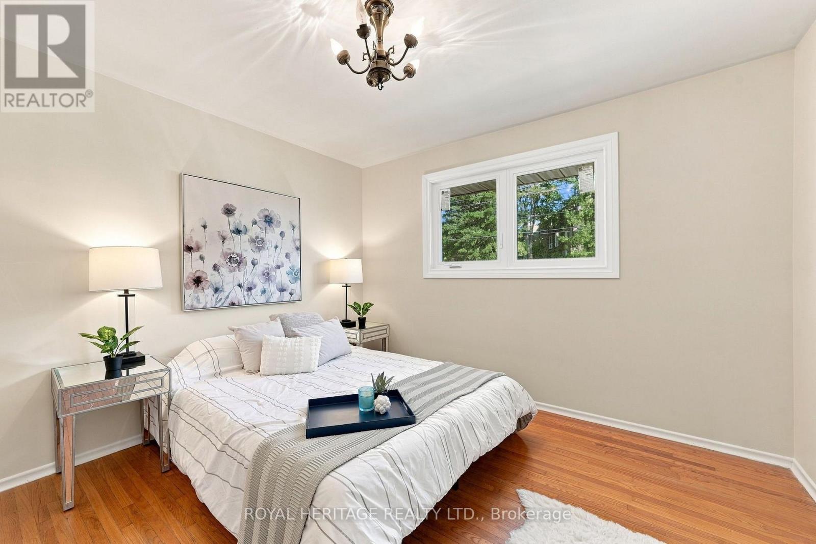 471 ROSSLAND ROAD E - 20