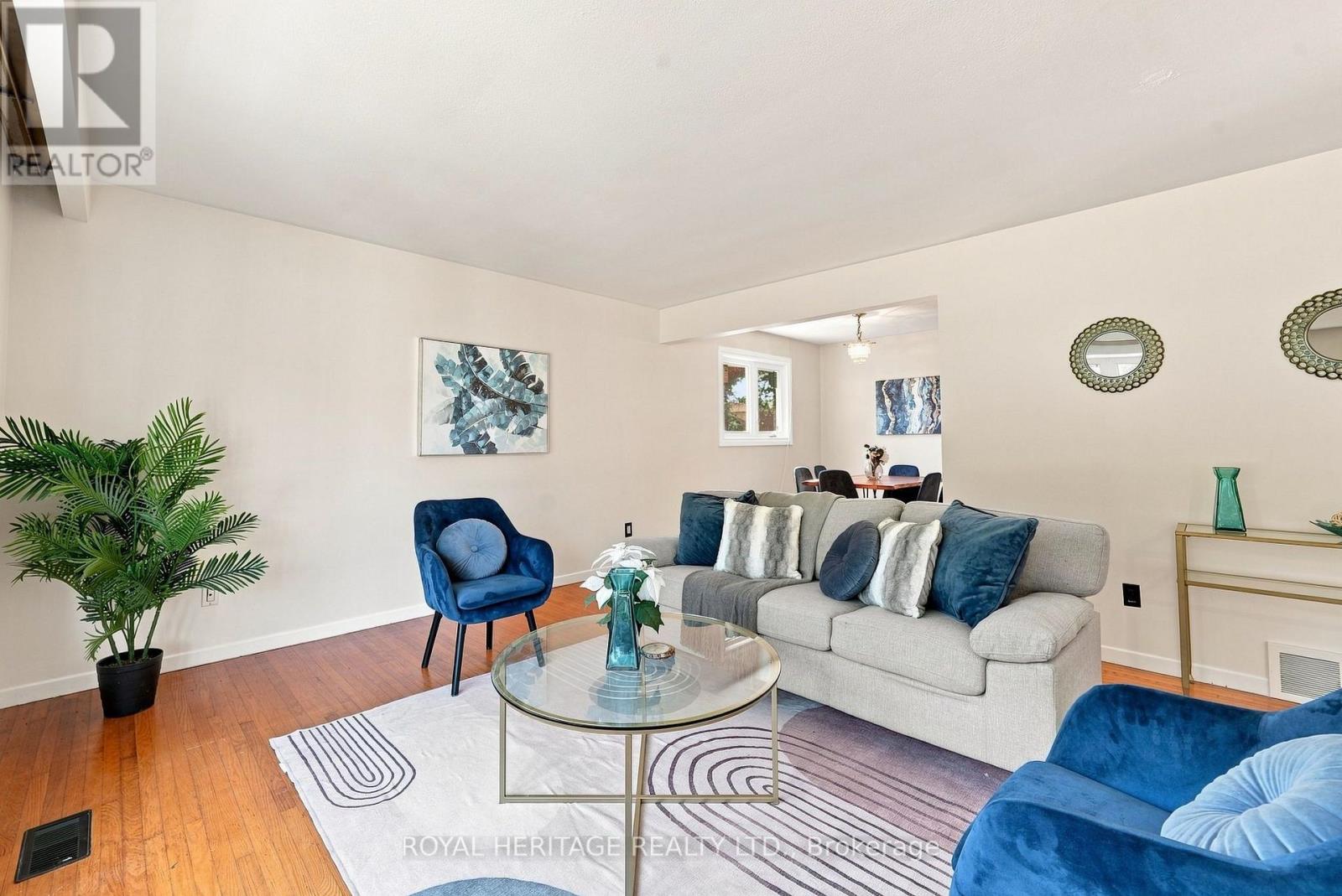 471 ROSSLAND ROAD E - 8