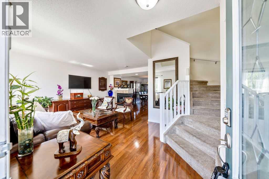 455 Prestwick Circle SE, McKenzie Towne, Calgary photo 5