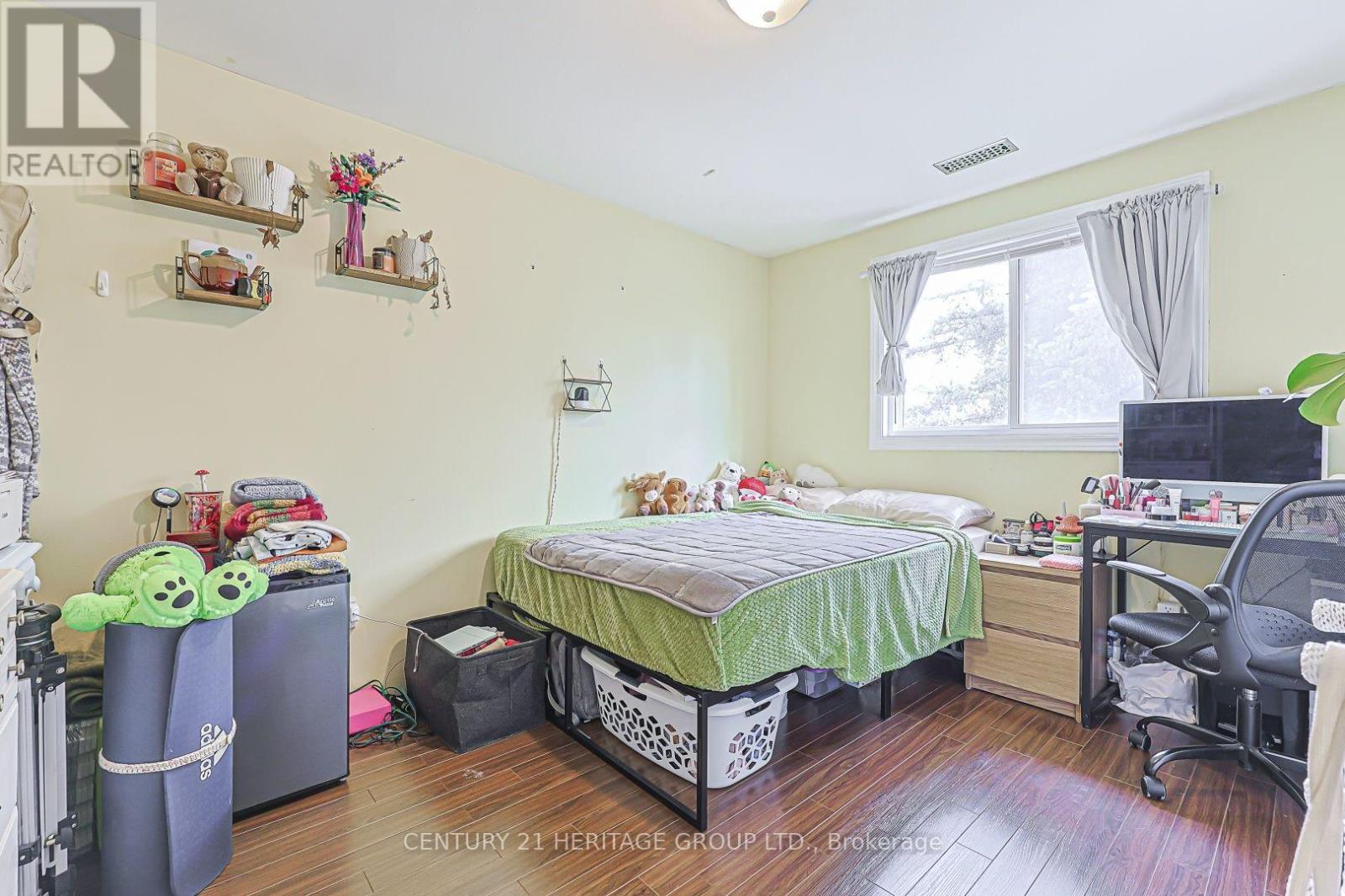 143 THOMS CRESCENT - 31