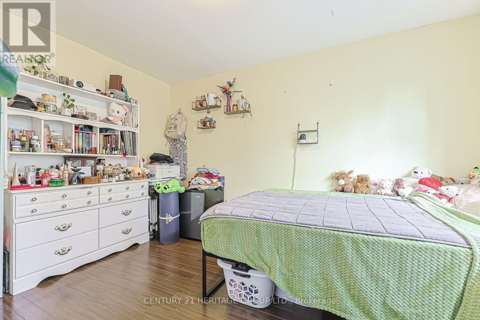 143 THOMS CRESCENT - 33