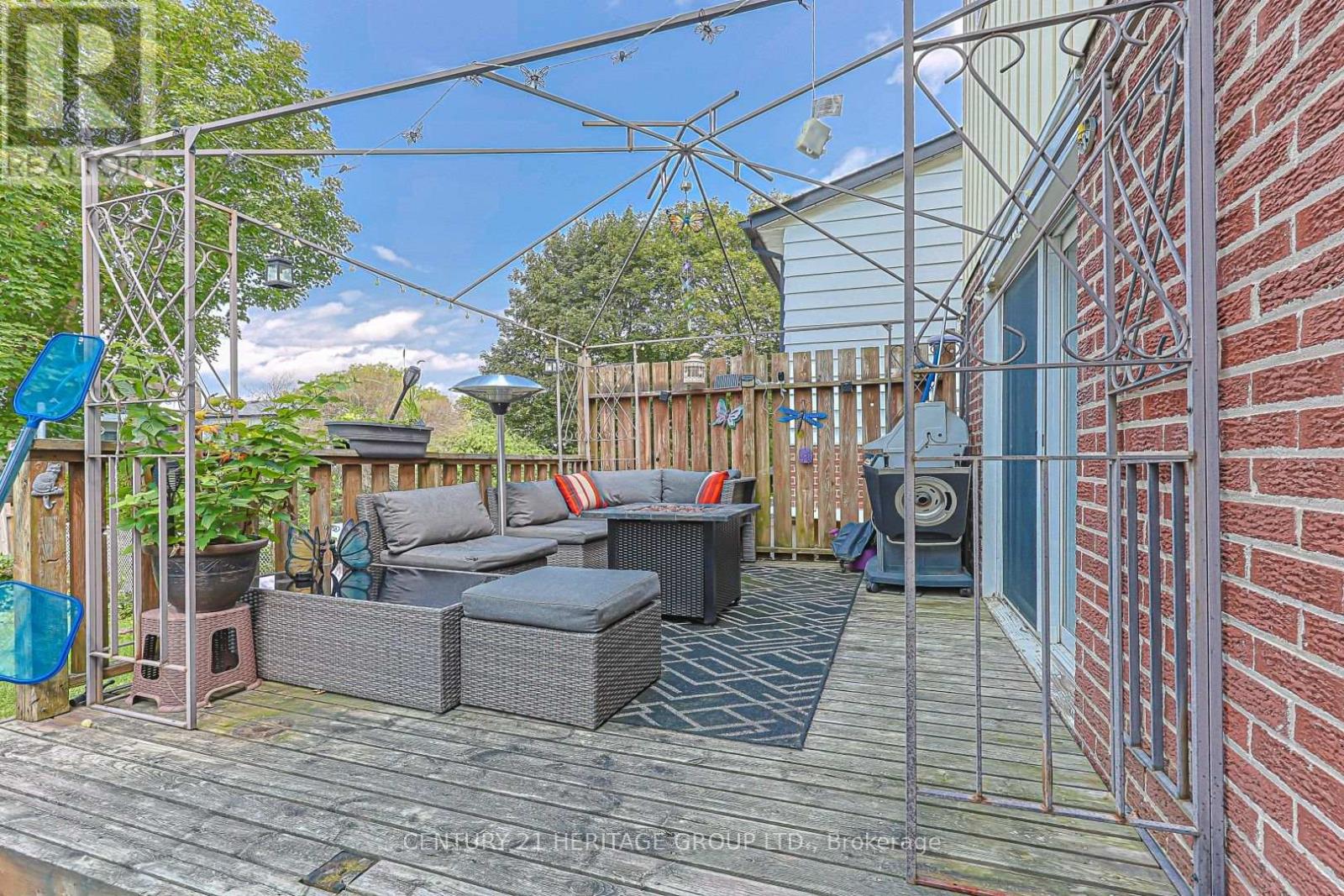 143 THOMS CRESCENT - 43