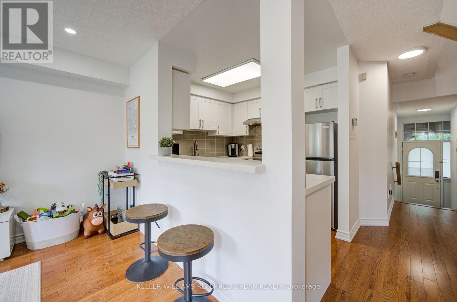 19 EVELYN BUCK LANE - 10