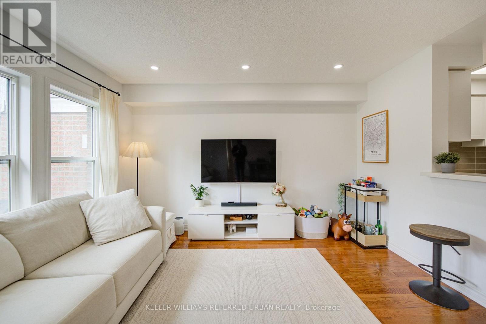 19 EVELYN BUCK LANE - 14