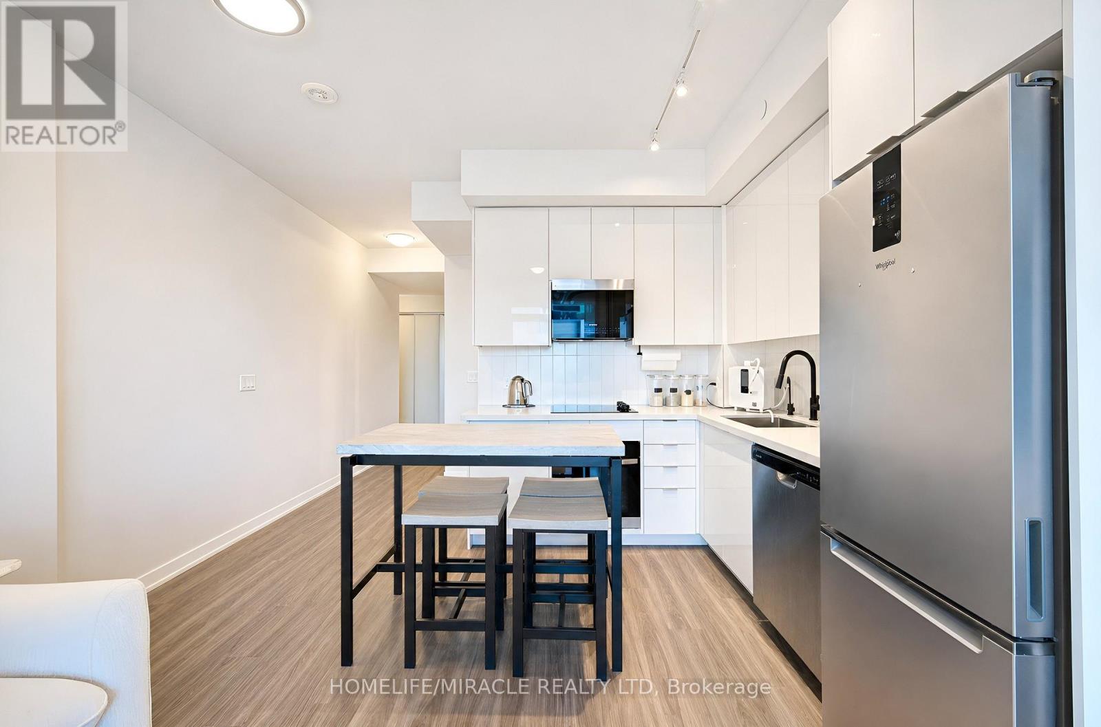 #813 10 ABEJA STREET - 6