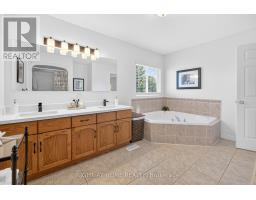72 Beardmore Crescent, Halton Hills, ON L7J2Z1 Photo 17
