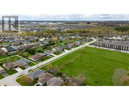 782 Lavery Street, North Perth, ON N4W3T4 Photo 45