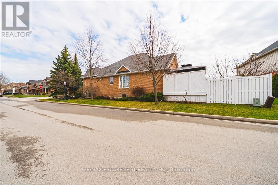 137 PINEHILL DRIVE - 5