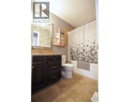 4pc Bathroom - 608 Alberni Street, Moosomin, SK S0G3N0 Photo 7