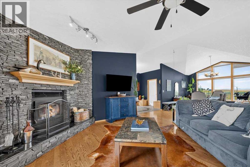 562056 24 Street E - Image 14