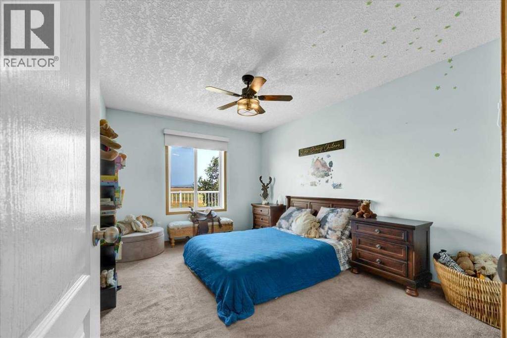 562056 24 Street E - Image 17