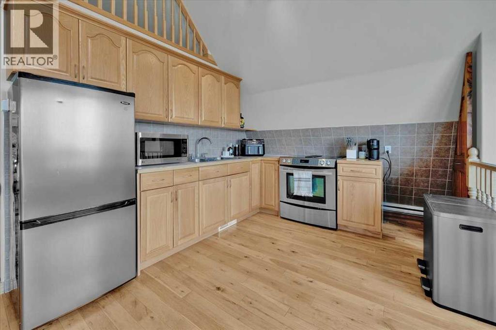 562056 24 Street E - Image 39