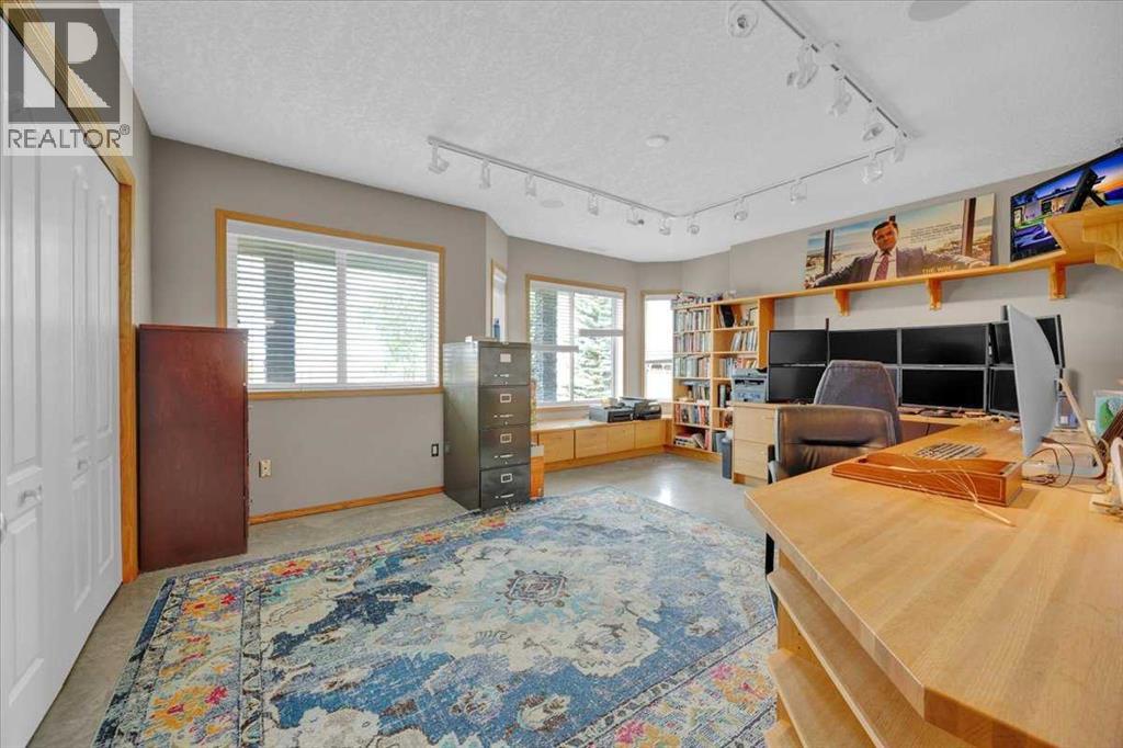 562056 24 Street E - Image 29