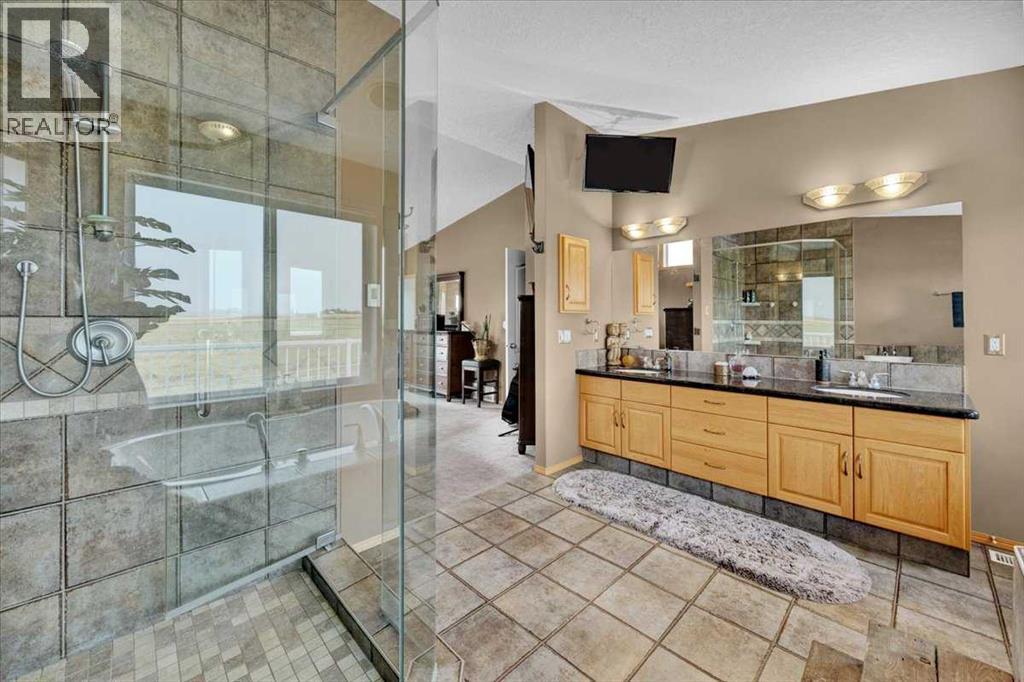 562056 24 Street E - Image 21