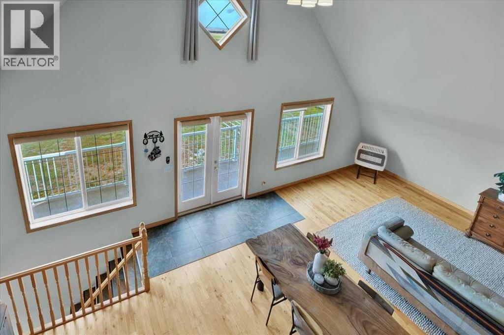 562056 24 Street E - Image 38