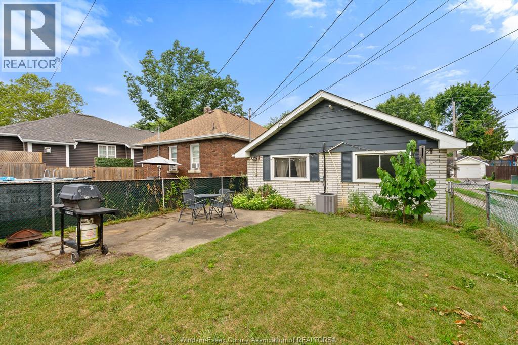 1555 ADANAC AVENUE - 29